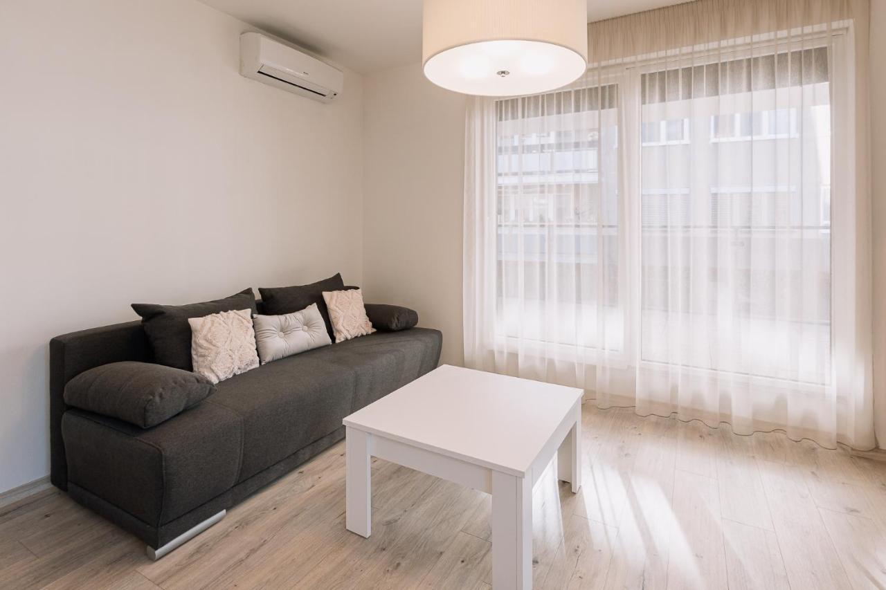 Skau 2 Old Town Family & Business Apartment 2 Floor Free Parking 布拉迪斯拉发 外观 照片